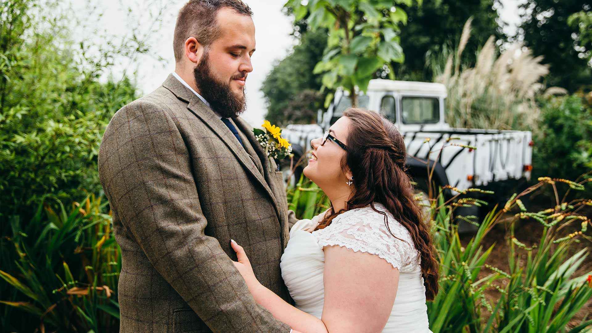 Image of wedding venue in jungle bw jeep web res